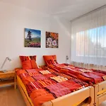Chesa Kristella Apartment