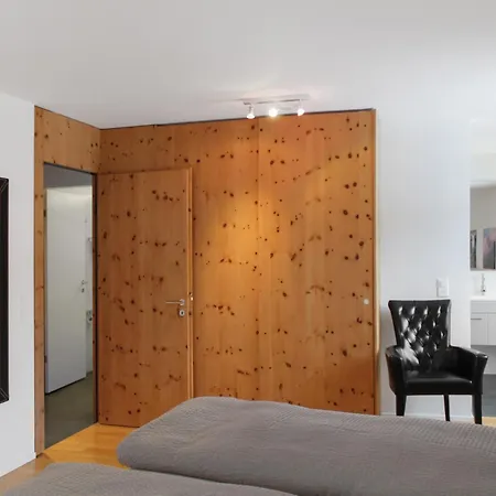 Chesa Kristella Apartmán *